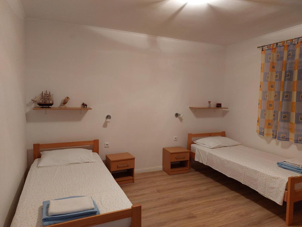 Apartment Ljubicic Podstrana Bagian luar foto