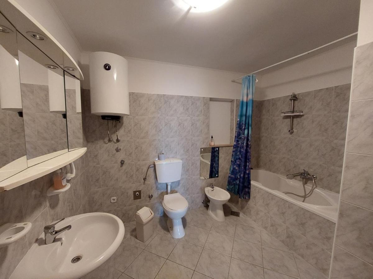 Apartment Ljubicic Podstrana Bagian luar foto
