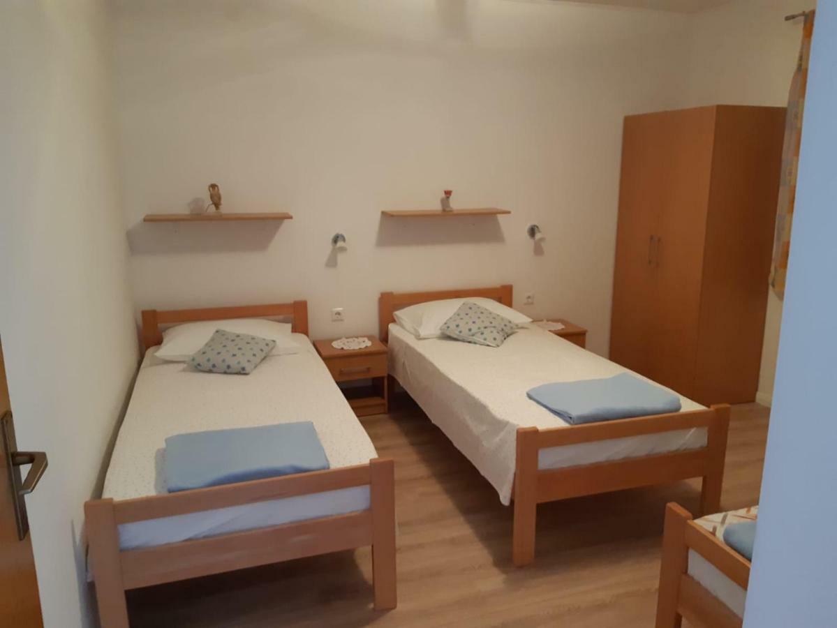 Apartment Ljubicic Podstrana Bagian luar foto